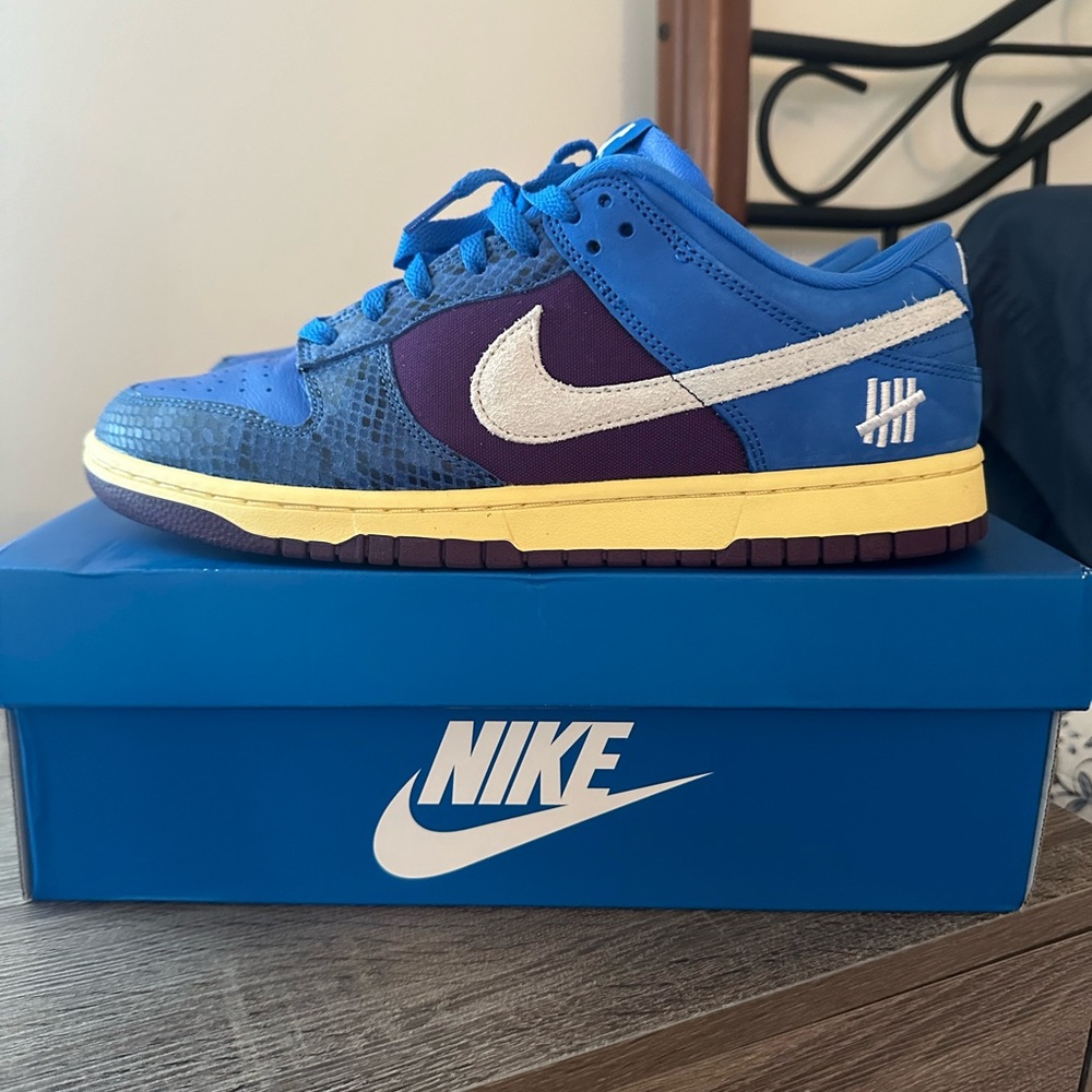 Nike Undefeated 5 on it dunk x Air Force 1